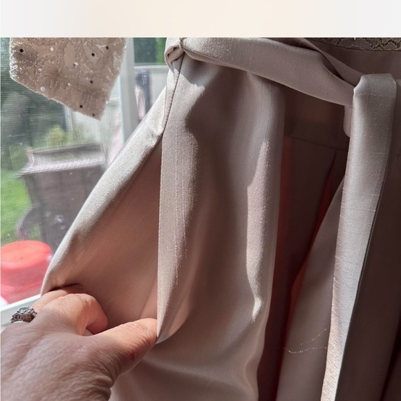 Elegant Champagne Lace and Shantung Evening Gown - Picture 2 of 8